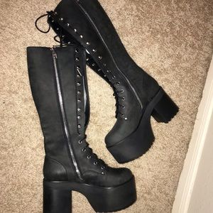 Platform boots